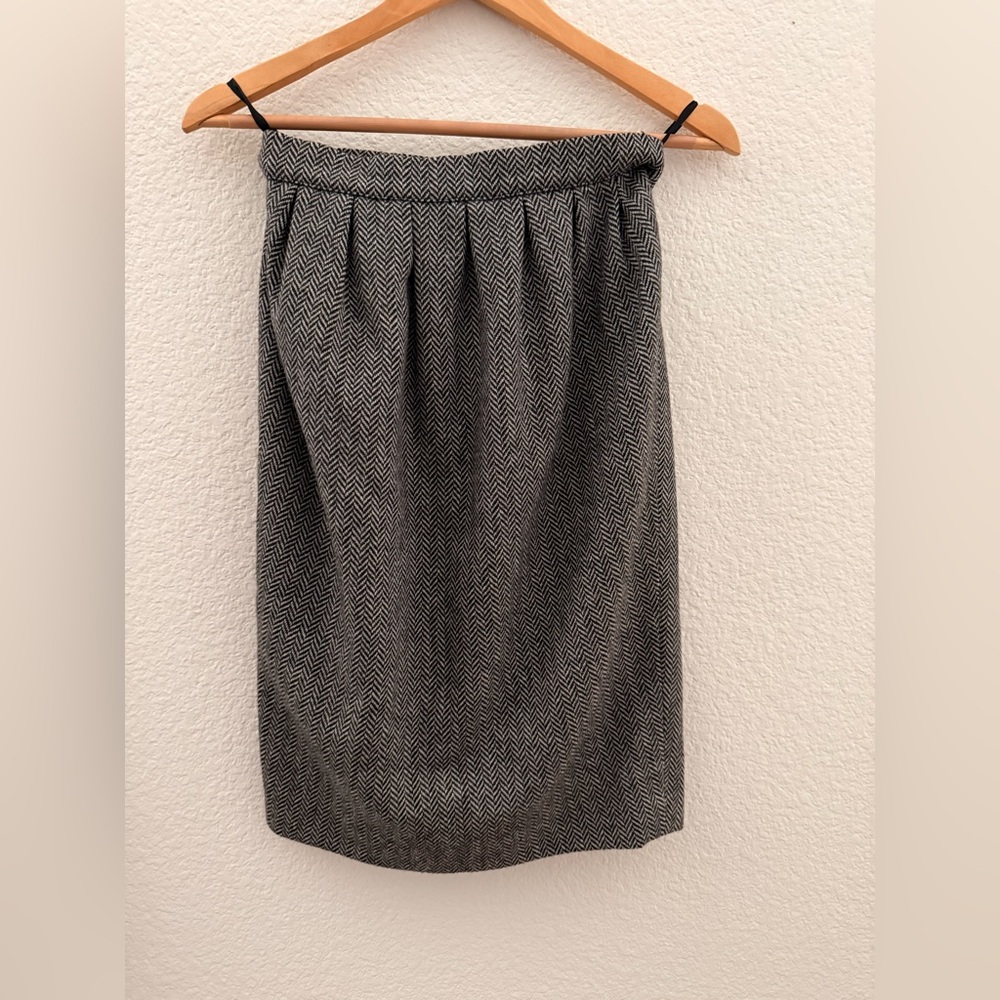 Elegant Black and Gray Herringbone Skirt